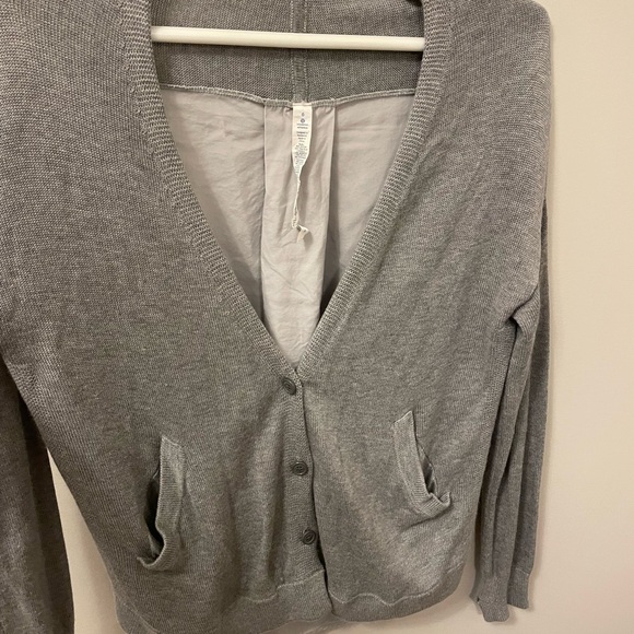 Lululemon knit cardigan size 6 - Picture 6 of 6